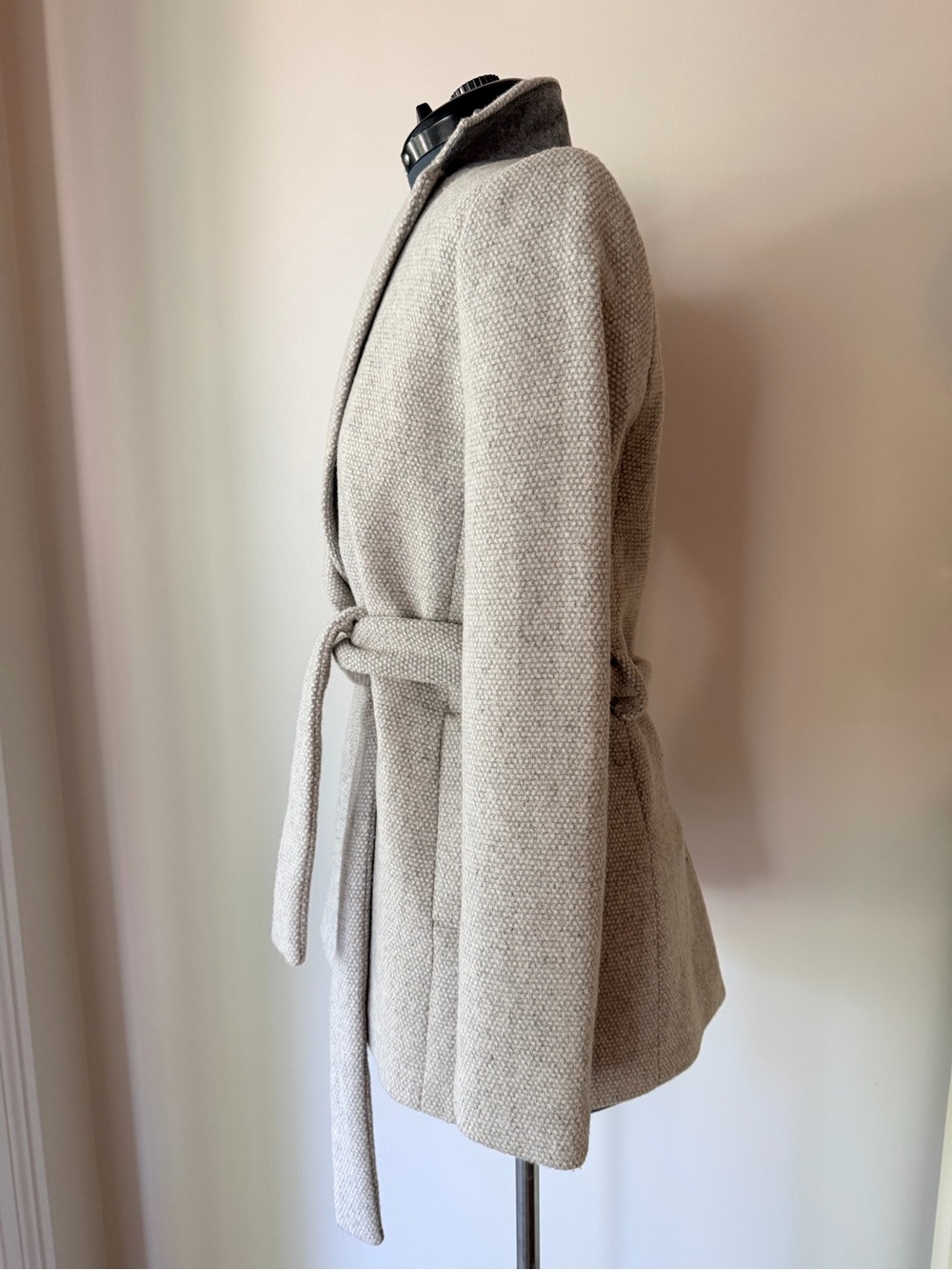 Ann Taylor Textured Beige Blazer with Belt - Picture 3 of 5